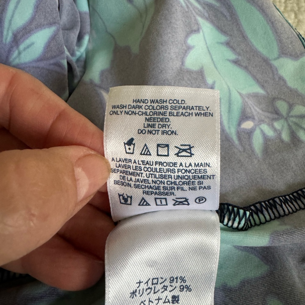 Lands’end Women’s Swim Tee, M🦋 - Picture 7 of 7